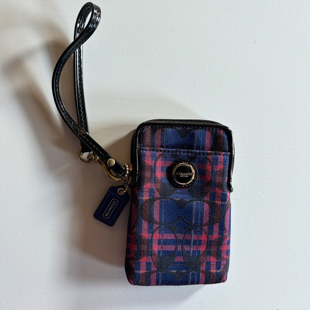 Vintage Y2K NWOT Coach Julia Tartan Plaid Nylon Universal ZIp Wristlet Wallet